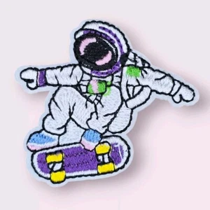 SMALL SKATEBOARDING ASTRONAUT COOL OUTER SPACE COSMOS ART IRON ON PATCH  - Picture 1 of 6