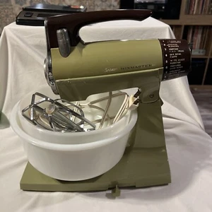 VTG 70’s Sunbeam Mixmaster 12-Speed Kitchen Stand Mixer Model MMA -Avocado Green - Picture 1 of 8