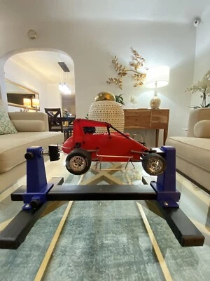 1RC1100 1/18th Midget 3.0, Red, RTR With Show Stand. - Image 1 of 4