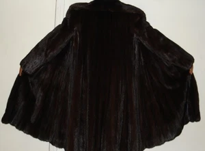 Feraud Paris Ranch Nerz 108" Swing Pelzmantel Größe 4-6 kostenloser Versand TOP ZUSTAND - Bild 1 von 7