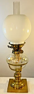 Petroleum Öllampe HINKS NO 2 HEBEL Messingfuß geschliffene Glasschrift Milchglasschirm - Bild 1 von 24