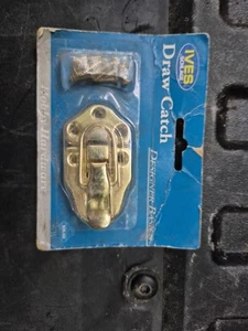 Ives Schlage Messing versilbert Stamm Typ Zugschnäpper Paar NOS - Bild 1 von 2