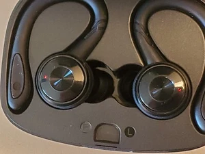 SOAR Boost Smart True Wireless Earbuds. 15 hour battery, sport, charge case - Picture 1 of 10