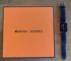 Apple Watch Hermès Série 3 42mm Acier Inoxydable Modèle GPS avec 2 Bandes Boîte - Photo 1 sur 15
