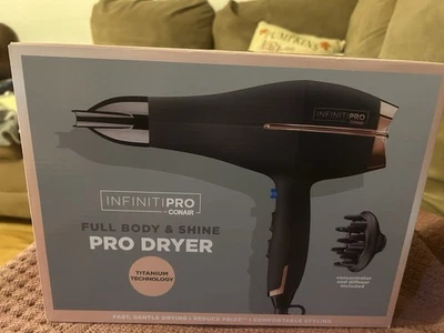 Secador Infinitipro de Conair Full Body & Shine Pro Tecnología Titanio con Difusor Foto 1 de 2
