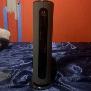 Motorola MG7700 24x8 Kabel Modem AC1900 Router WLAN z kablem zasilającym - Zdjęcie 1 z 3