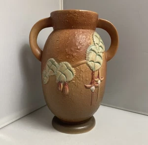 Roseville Vase Fuchsia Vintage Art Pottery Handled C 8P2 6 - Picture 1 of 12