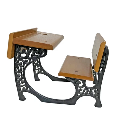 Muñeca American Girl Samantha's de colección Pleasant Company escritorio escolar y hierro fundido años 90 Foto 1 de 4