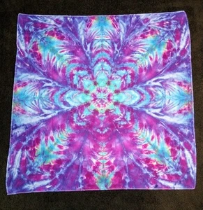 *BOGO* Bandana tintura cravatta tintura ghiaccio fiori stellati blu chiaro, viola e magenta - Foto 1 di 1