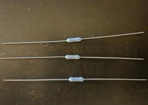 3pcs 82.5-ohm 1/4W 1% Metal Film Precision Axial Resistors ~ NEW ~ - Picture 1 of 1