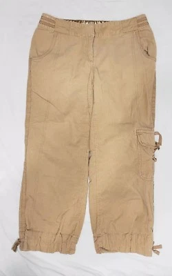 Calça Capri White House Black Market WHBM Bege Veludo Bronzeado Tamanho 2 Estilo Cargo - Imagem 1 de 4