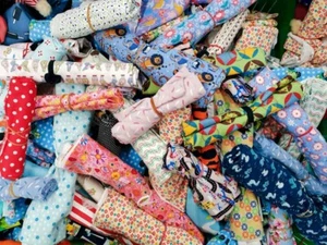 3 Kinder Jersey Überraschung Stücke 10€ 0,5m jeweils gemustert Stoff Bekleidung - Bild 1 von 1