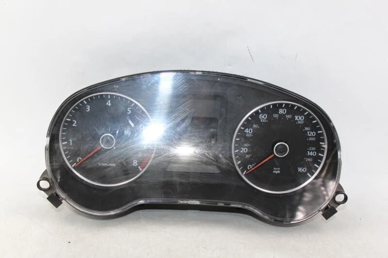 Grupo de velocímetros 102 k millas MPH para Volkswagen Jetta 2011-2012 OEM #28443 Foto 1 de 4