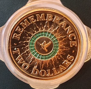 Moneda de dos dólares Australia 2023 35 aniversario paloma recuerdo verde como nueva - Imagen 1 de 5