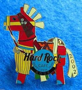 KOBE JAPONÉS AÑO NUEVO 2002 JUGUETE ROJO CABALLO DECORATIVO Hard Rock Café PIN LE - Imagen 1 de 1