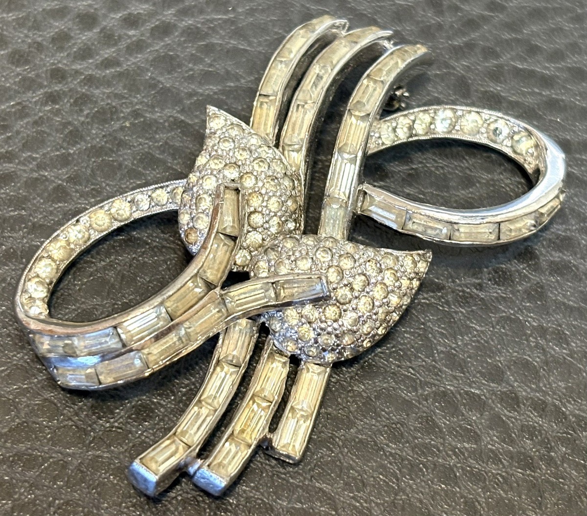 希少！　JOMAZ ©️　ブローチ　Vintage Jomaz Signed Fashion Vintage Antique Brooches Pins for sale