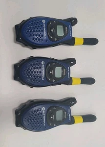 Motorola Talkabout T5500 2-Way Radio Walkie Talkie Blue 22 Channel - Picture 1 of 3