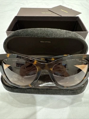 Tom Ford Sunglasses Cara TP940 55F Tortoiseshell - image 1 of 4