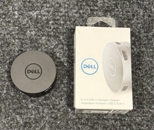 2 for 1 Dell DA305 6-In-1 USB-C hubs.. one is new, the other is open box - Afbeelding 1 van 3