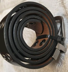 Reversable Sz. 32 Double Silver Eyelet Grommet Belt Black/Brown EUC See MM'S in - Picture 1 of 13