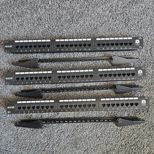 3 x geöffnetes Excel Cat6 24-Port Patchpanel 1HE Rackmontage schwarz 100-304 - Bild 1 von 4
