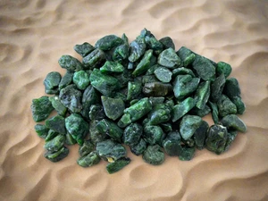 Finland Chrome Diopside 1LB Bulk Bag for Gemstone Cutting / Lapidary Work - Picture 1 of 1