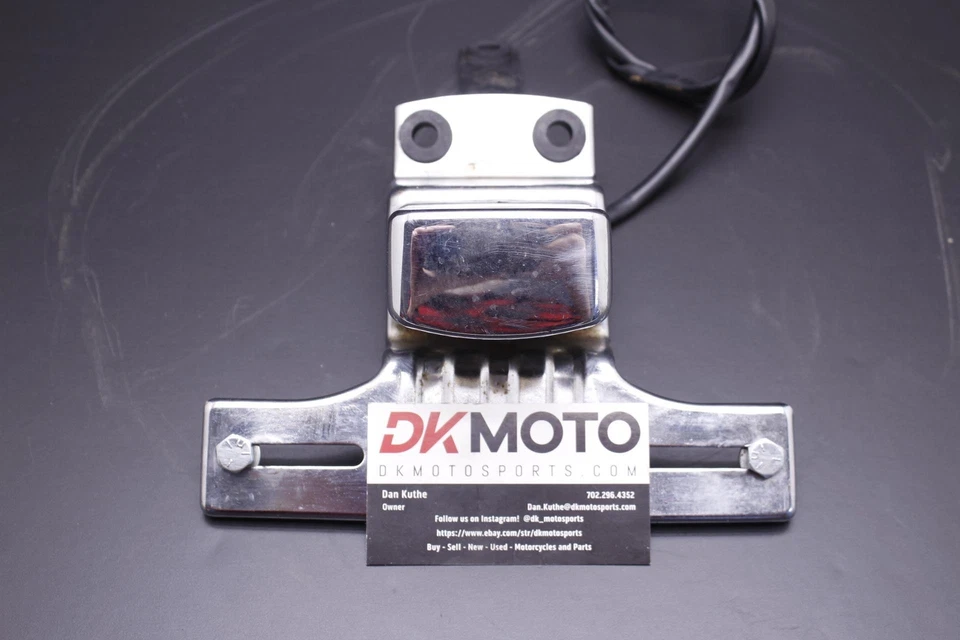 Luz de matrícula 95 Suzuki Intruder 800 OEM R9.BX7 Foto 1 de 4