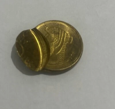 EGYPT 50 PIASTERS COIN Cleopatra 2012  ERROR COIN wrote Cancelled In Arabic .  - Image 1 of 2