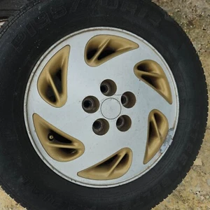 DODGE SPIRIT WHEEL CENTER CAPS (4)1995 - Picture 1 of 4