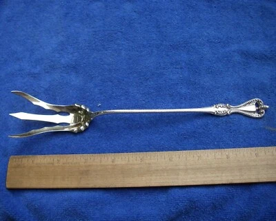 Towle Sterling OLD COLONIAL (1895) LETTUCE FORK-Gilt Tines-Mono M Foto 1 de 4