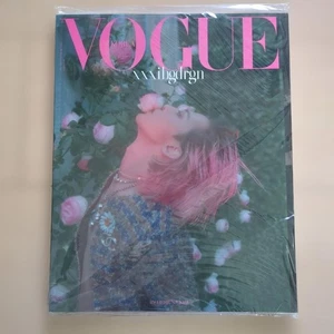 VOGUE KOREA G-DRAGON Chauu - Picture 1 of 2