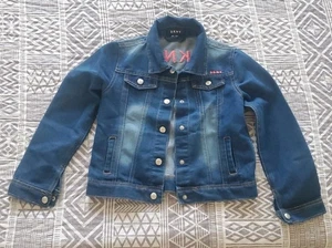 DKNY Girls Jean Jacket Long Sleeve Snap Denim Blue Pink Logo Girls Size 6 Youth - Picture 1 of 6