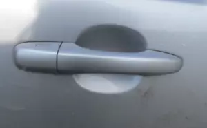 2016 VOLVO V40 R DESIGN OSF DRIVER SIDE FRONT RIGTH EXTERIOR DOOR HANDLE SILVER - Picture 1 of 3