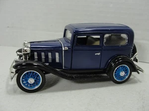Museo Nacional del Motor 1932 Chevy Serie 1:32 Diecast - Imagen 1 de 9