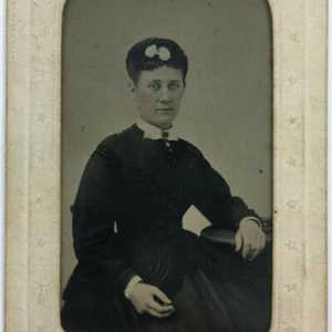 Tintype Photo Woman Paper Frame Color Tinted G W Minnis Petersburg Virginia - Picture 1 of 6