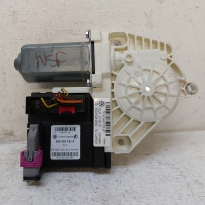 Motor ventana delantera lado pasajero Volkswagen Scirocco Eos 2008-2017 5K0959792A Foto 1 de 4