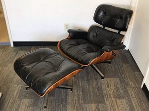 1970's Vintage Herman Miller Eames Lounge Chair & Ottoman (All Original) - Picture 1 of 22
