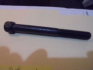 Socket Head Cap Screw 1/2" -13 x 5" UNC (4) black oxide grade 8 - Picture 1 of 3
