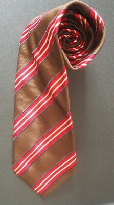 CORBATA DE SEDA MASSIMO DUTTI EN MARRÓN CON RAYAS DIAGONALES ROJAS NEGRAS Y BEIGE Foto 1 de 4