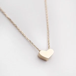 Kleine Herzkette in 14k Gold/Liebe Halskette/Valentinstag Geschenk - Bild 1 von 8