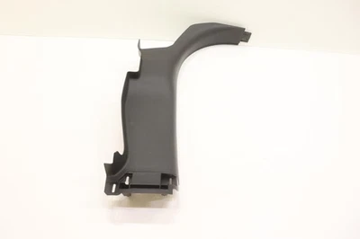 Chevrolet Silverado 1500 2019-2024 pilar C trasero panel de ajuste derecho fabricante original negro_H0U Foto 1 de 4