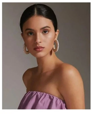 全新带标签 ANTHROPOLOGIE 包裹亮片环耳环水晶木框架 2 英寸直径 — 第 1/4 张图片