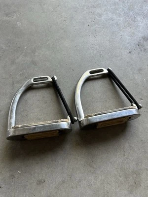 Защитные хомуты Korsteel Fillis Peacock 41/4 - Изображение 1 из 4