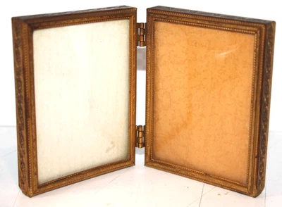 Antiguo estuche con bisagras chapado en oro convexo vidrio burbuja cuadro de viaje marco doble Foto 1 de 4