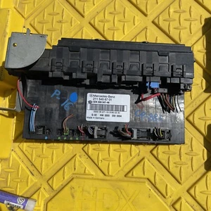2009 Mercedes Benz E550 W219 W211 Rear SAM Module Rear Fuse Box A2115456701 - Picture 1 of 9