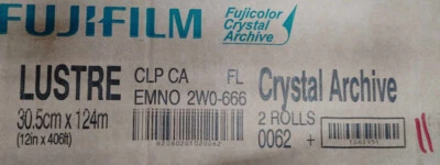 Papel fotográfico de archivo de cristal FujiFilm Fujicolor 30,5 cm X 124 m 12" X 406' Lustre FUJI Foto 1 de 4