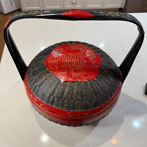 Asian Vintage Black and Red Wedding Basket Oriental Lacquered Container - Picture 1 of 12