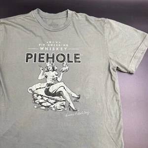 Retro Piehold Whiskey T-Shirt Glamor Girl Ashley Sitting On Pie Green Size Large - Picture 1 of 7