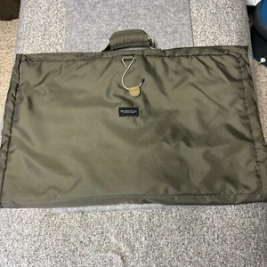 Briggs & Riley Garment Bag Olive Green Full Zip Nylon Tri-Fold Luggage Full Zip - Picture 1 of 6
