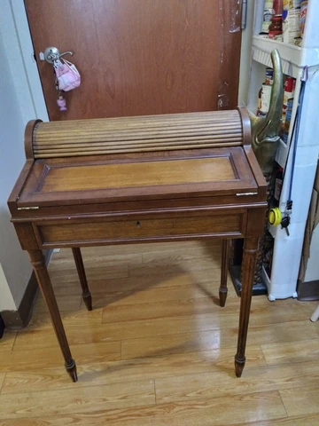Brant antique roller desk with  lock and key Cover